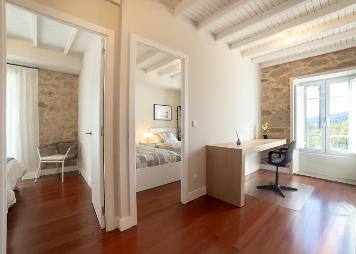 Siavo Junto A La Ria *