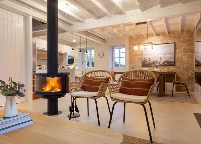 Siavo Junto A La Ria